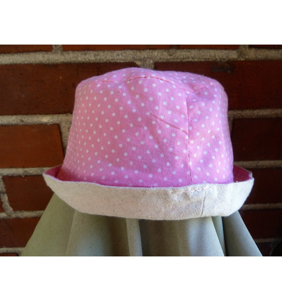 Les Girouettes: chapeau bébé: mini pois marrons 0-18 mois