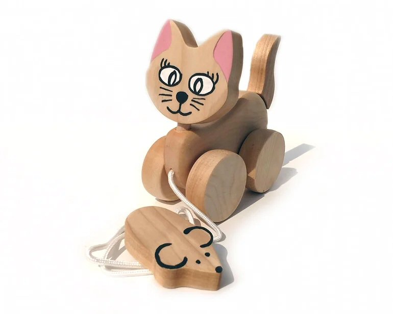 Crocolo wooden training cat made in Quebec
