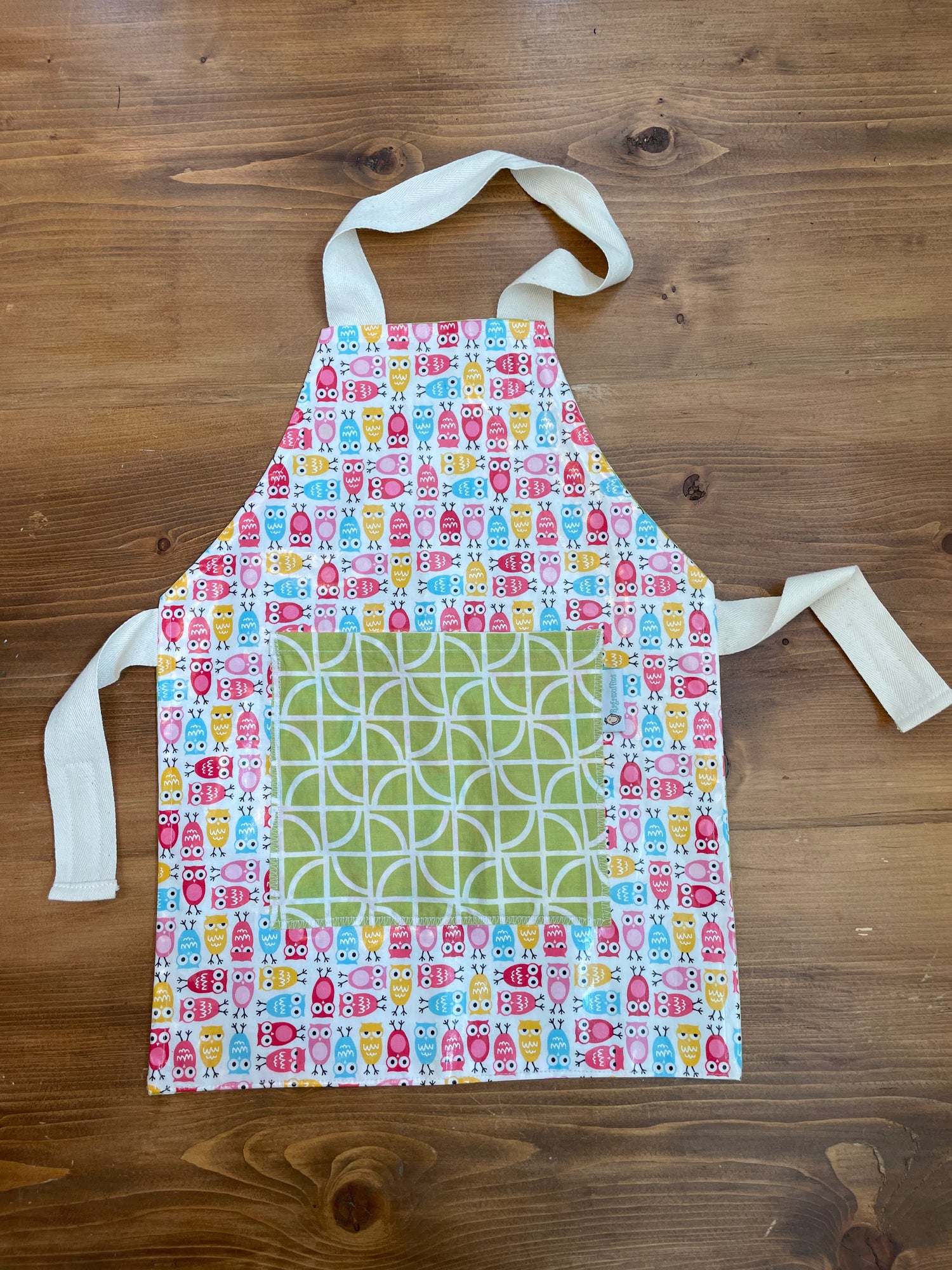 Reversible apron